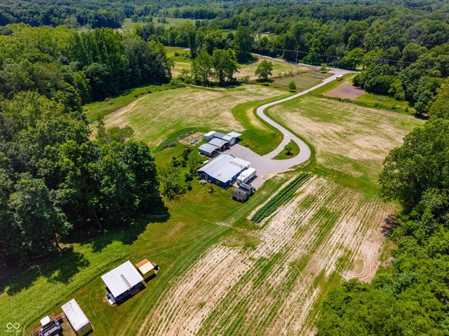 5053 Bittersweet Road, Morgantown, IN 46160