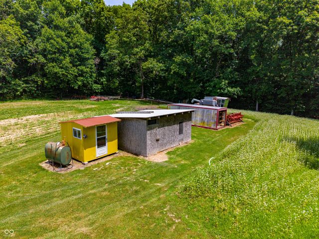 5053 Bittersweet Road, Morgantown, IN 46160