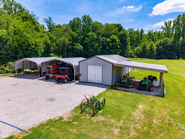 5053 Bittersweet Road, Morgantown, IN 46160
