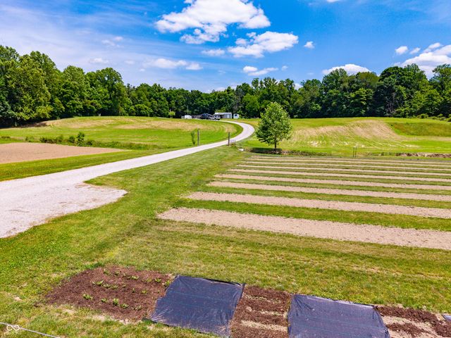 5053 Bittersweet Road, Morgantown, IN 46160