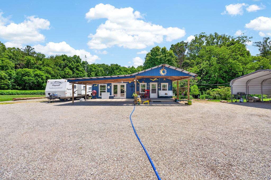 5053 Bittersweet Road, Morgantown, IN 46160