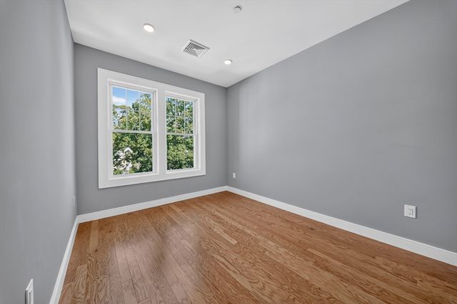 222 Arlington St 2B, Quincy, MA 02170