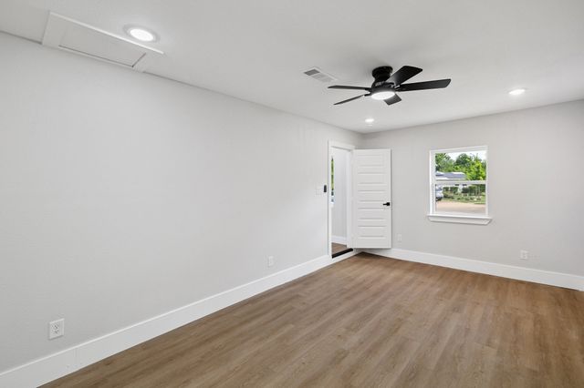 203 E Wanda Drive, Garland, TX 75040