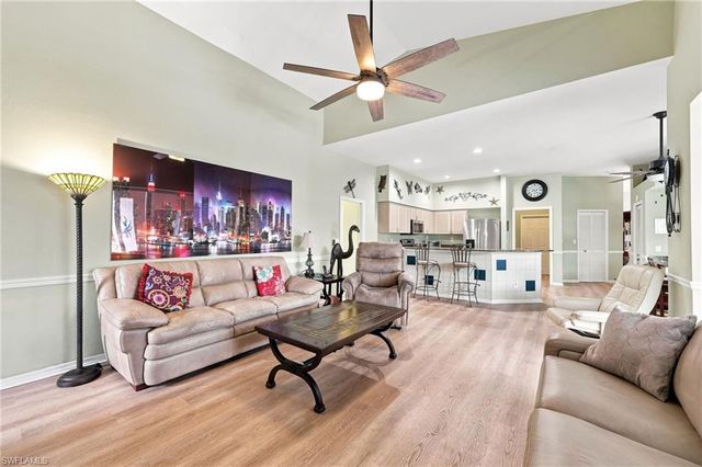 195 Palmetto Dunes CIR, Naples, FL 34113