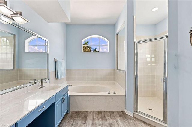 195 Palmetto Dunes CIR, Naples, FL 34113