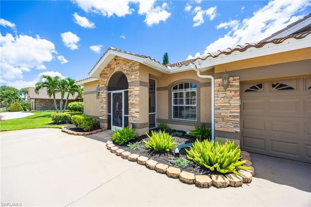 195 Palmetto Dunes CIR, Naples, FL 34113
