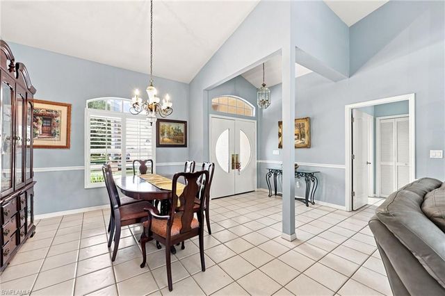 195 Palmetto Dunes CIR, Naples, FL 34113