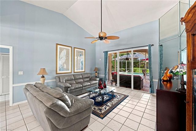 195 Palmetto Dunes CIR, Naples, FL 34113