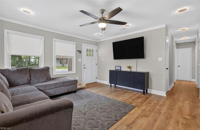 108 Clover ST, Hampton, VA 23669
