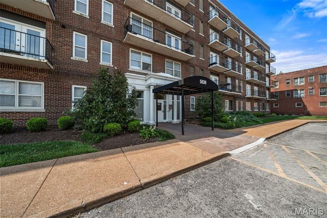 5630 Pershing Avenue 27, St Louis, MO 63112