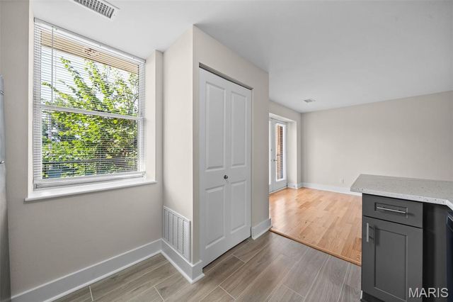5630 Pershing Avenue 27, St Louis, MO 63112