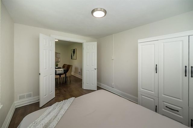 4117 Ravenwood Avenue, St Louis, MO 63121