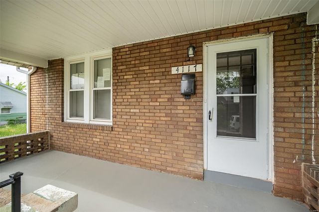 4117 Ravenwood Avenue, St Louis, MO 63121