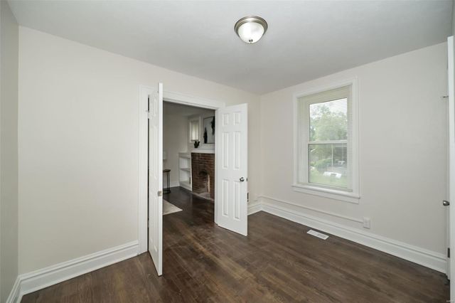 4117 Ravenwood Avenue, St Louis, MO 63121