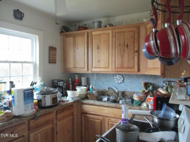 431 Maple Street, Glade Spring, VA 24340