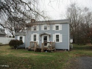 431 Maple Street, Glade Spring, VA 24340