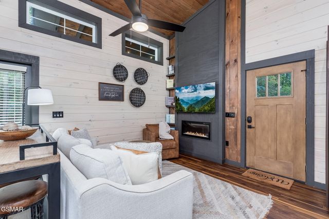 984 Goose Gap Rd Road, Sevierville, TN 37876