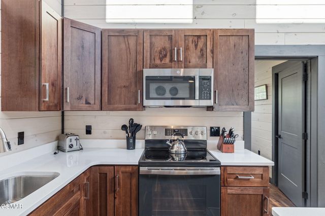 984 Goose Gap Rd Road, Sevierville, TN 37876