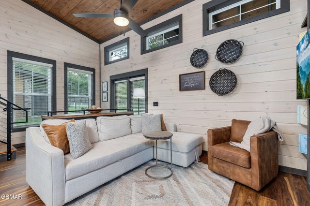 984 Goose Gap Rd Road, Sevierville, TN 37876