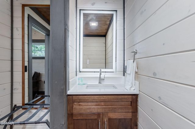 984 Goose Gap Rd Road, Sevierville, TN 37876