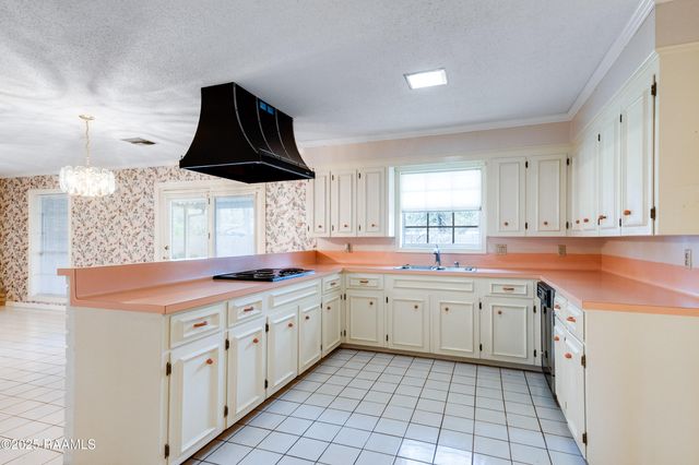 401 Rain Tree Trail, Lafayette, LA 70507