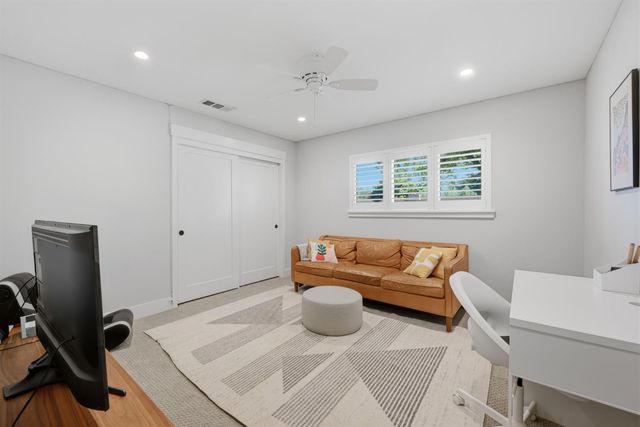 2929 Latham Dr, Sacramento, CA 95864