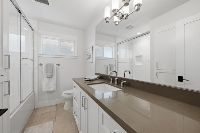 2929 Latham Dr, Sacramento, CA 95864