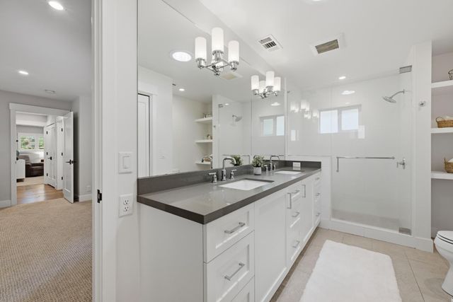 2929 Latham Dr, Sacramento, CA 95864