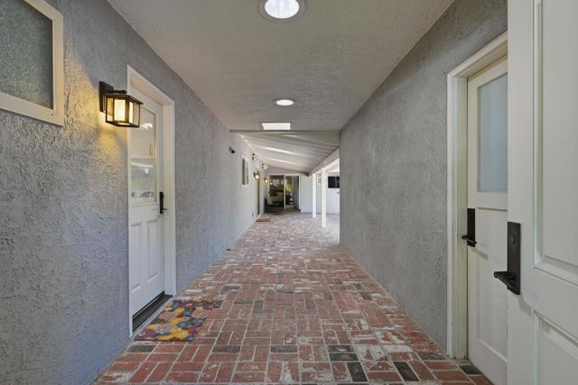 2929 Latham Dr, Sacramento, CA 95864