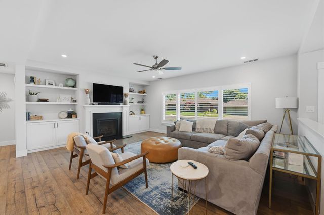 2929 Latham Dr, Sacramento, CA 95864