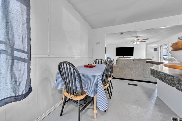 220 Country Side Court, Springtown, TX 76082