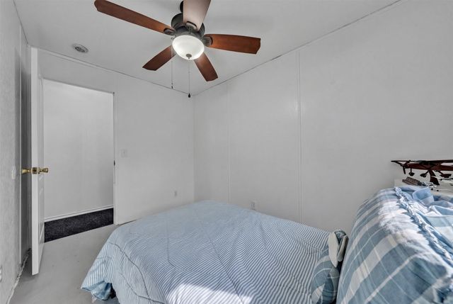 220 Country Side Court, Springtown, TX 76082