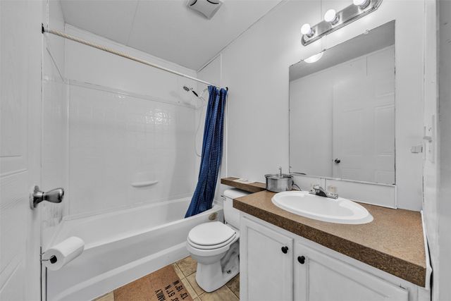 220 Country Side Court, Springtown, TX 76082