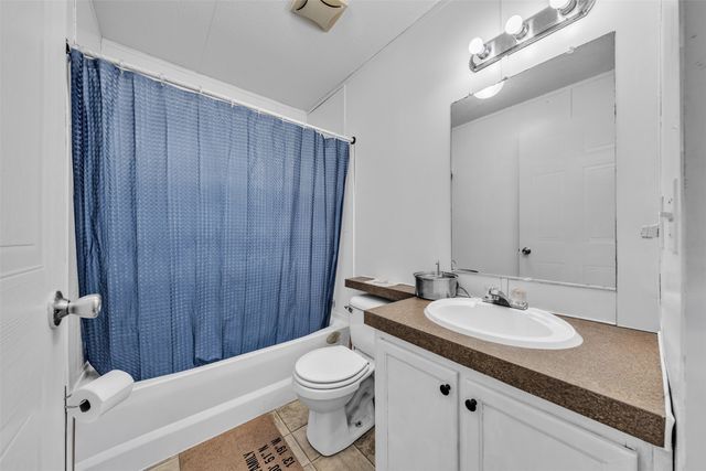 220 Country Side Court, Springtown, TX 76082