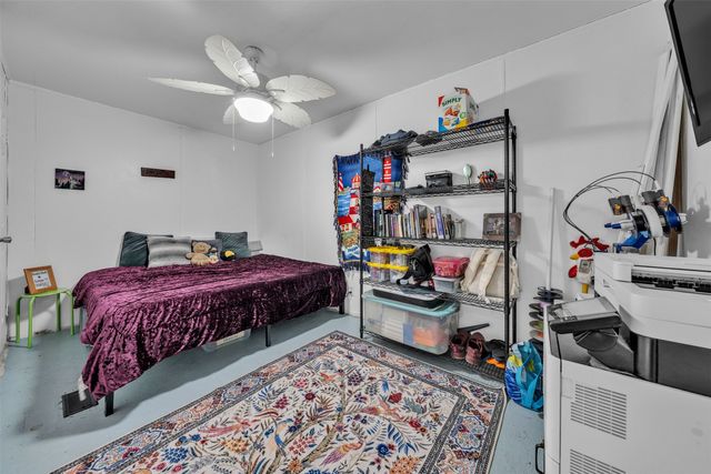 220 Country Side Court, Springtown, TX 76082