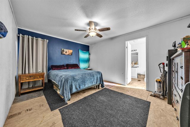 220 Country Side Court, Springtown, TX 76082