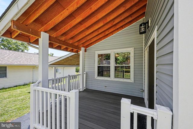1602 ERSKINE ST, Hyattsville, MD 20783