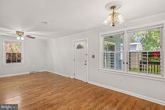 1602 ERSKINE ST, Hyattsville, MD 20783