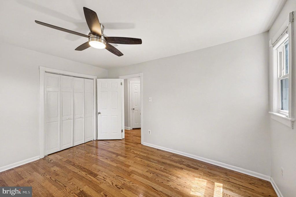 Image 12 of property listing at 1602 ERSKINE ST, Hyattsville, MD 20783