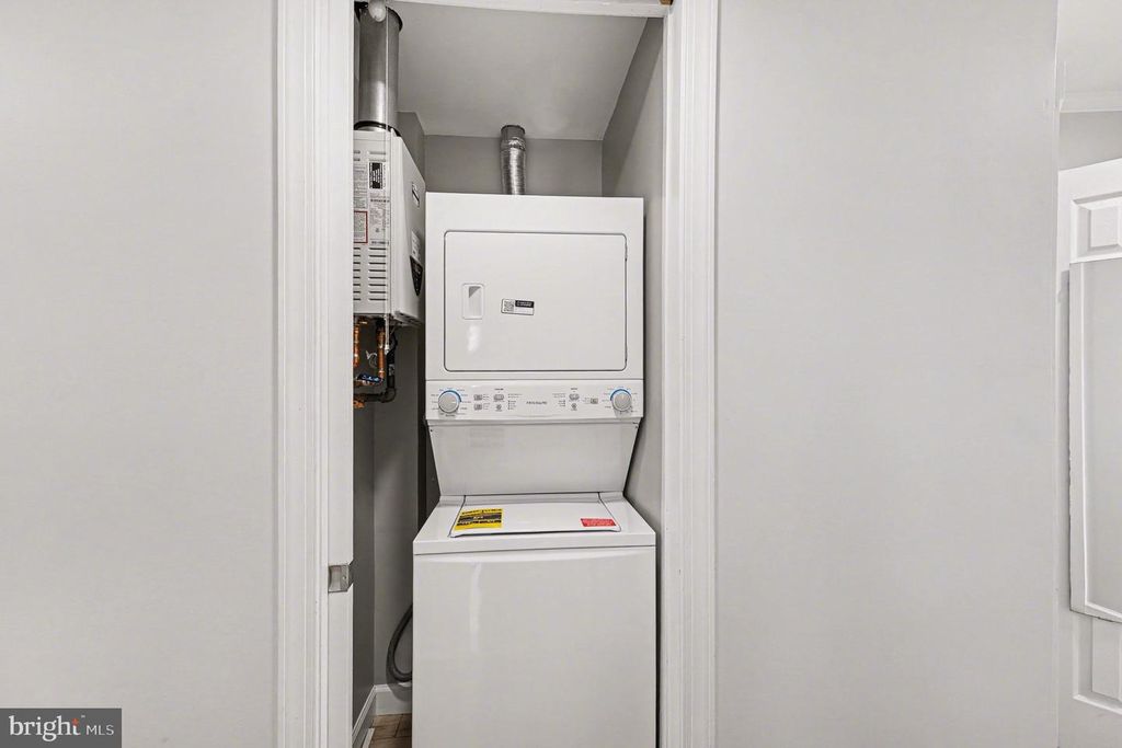 Image 22 of property listing at 1602 ERSKINE ST, Hyattsville, MD 20783