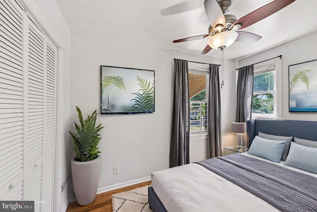 Image 31 of property listing at 1602 ERSKINE ST, Hyattsville, MD 20783