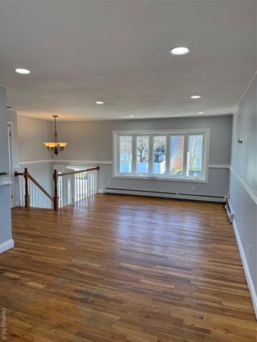 118 Lincoln Avenue, Deer Park, NY 11729