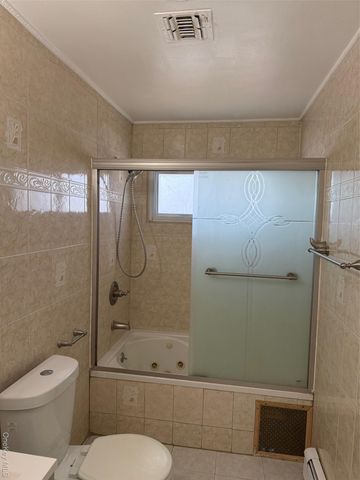 118 Lincoln Avenue, Deer Park, NY 11729