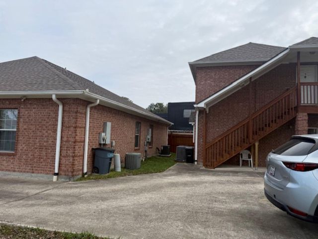 702 Staitti Street C, Humble, TX 77338