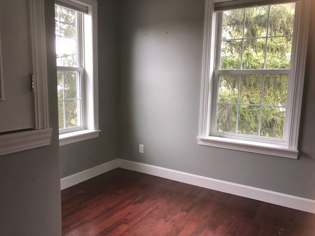 321 N Quincy Street, Clinton, IL 61727