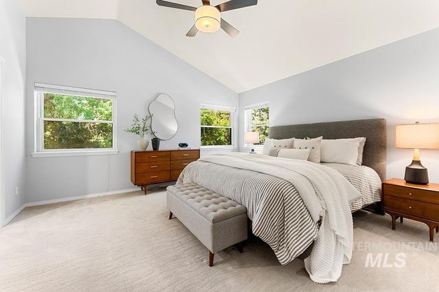 2797 S Swallowtail Ln, Boise, ID 83706
