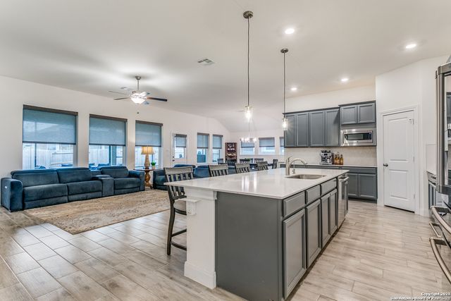 355 BORCHERS BLVD, New Braunfels, TX 78132