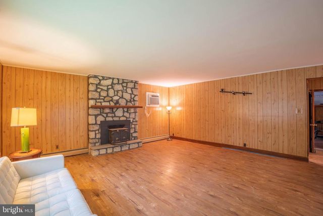 1535 FIELDWOOD RD, Southampton, PA 18966