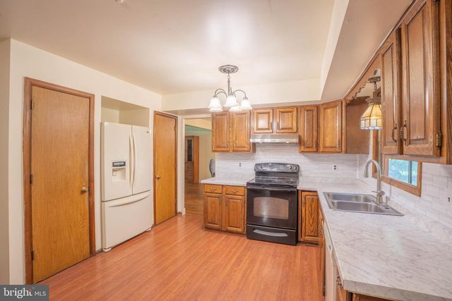 1535 FIELDWOOD RD, Southampton, PA 18966