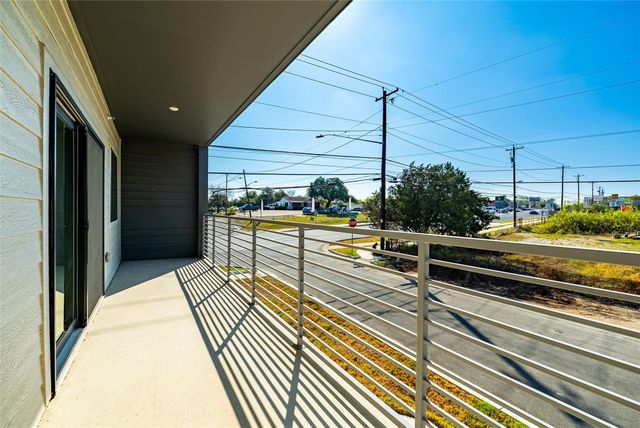 100 W Mockingbird LN 201, Austin, TX 78745